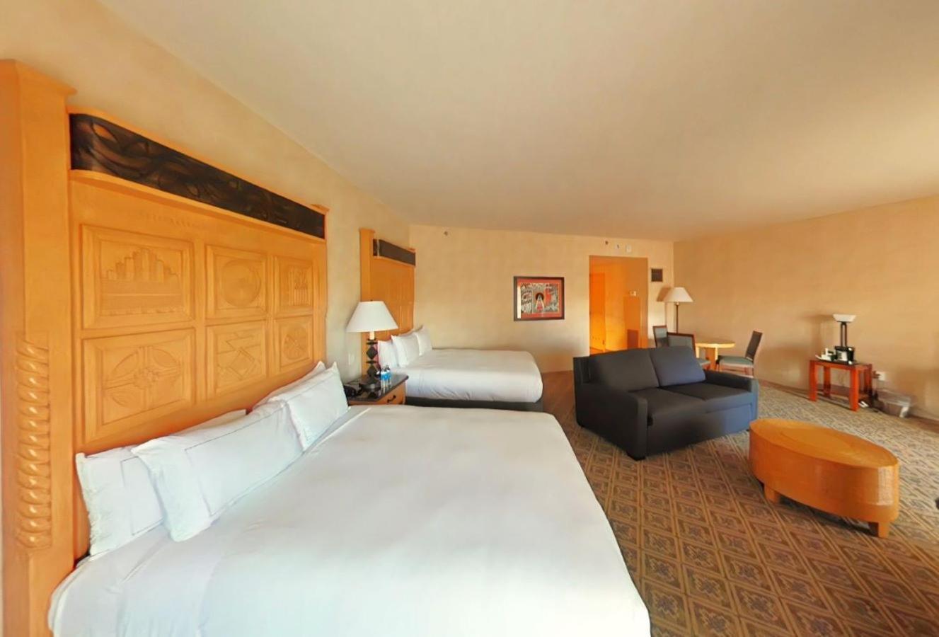 Studio Suite Two Queen Beds,1542991771:JPEG